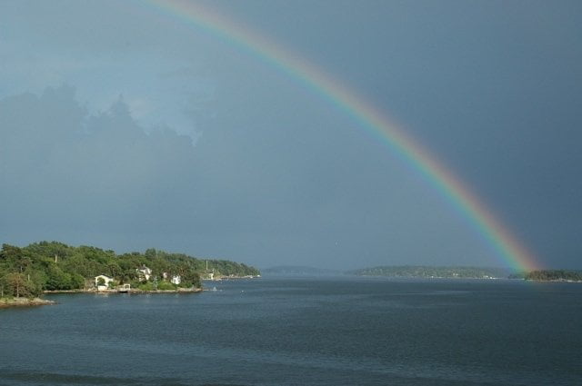 Rainbow / dampness