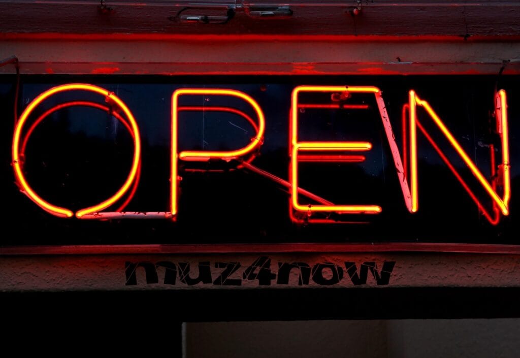 Muz4Now shop is open